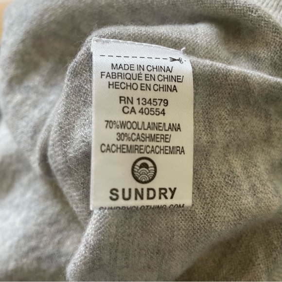 Anthropologie Sundry Wool Cashmere Scallop Gray Stripe Sleeve Sweater EUC Sz 1/S - Picture 11 of 12